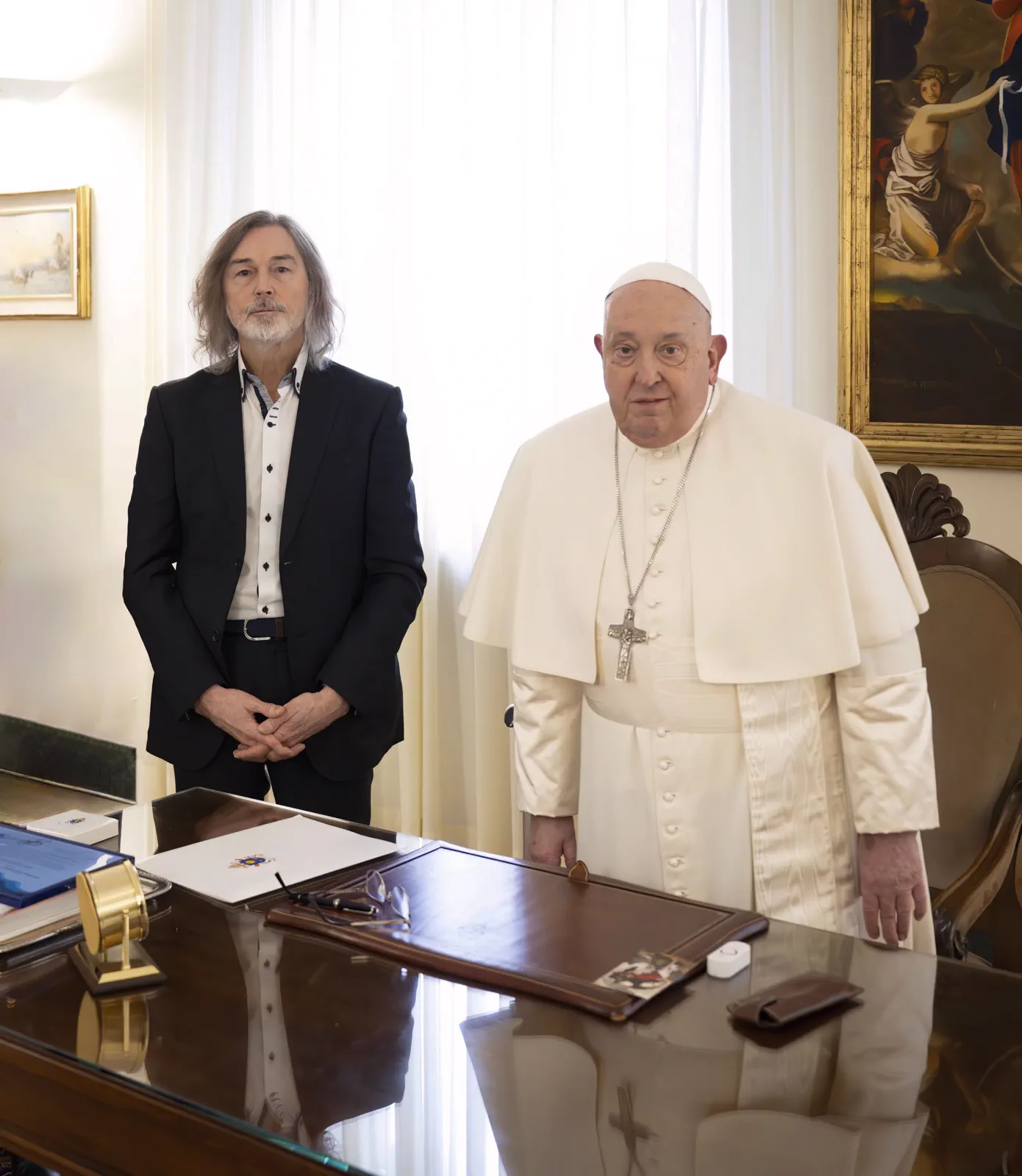 Картина Никаса Сафронова, подаренная Папе Римскому
